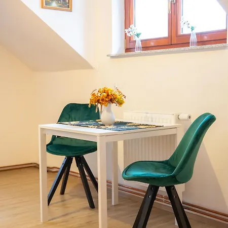 Rezidence Plesivec - Rodinny Apartman S 3 Loznicemi Cesky Krumlov Exterior photo