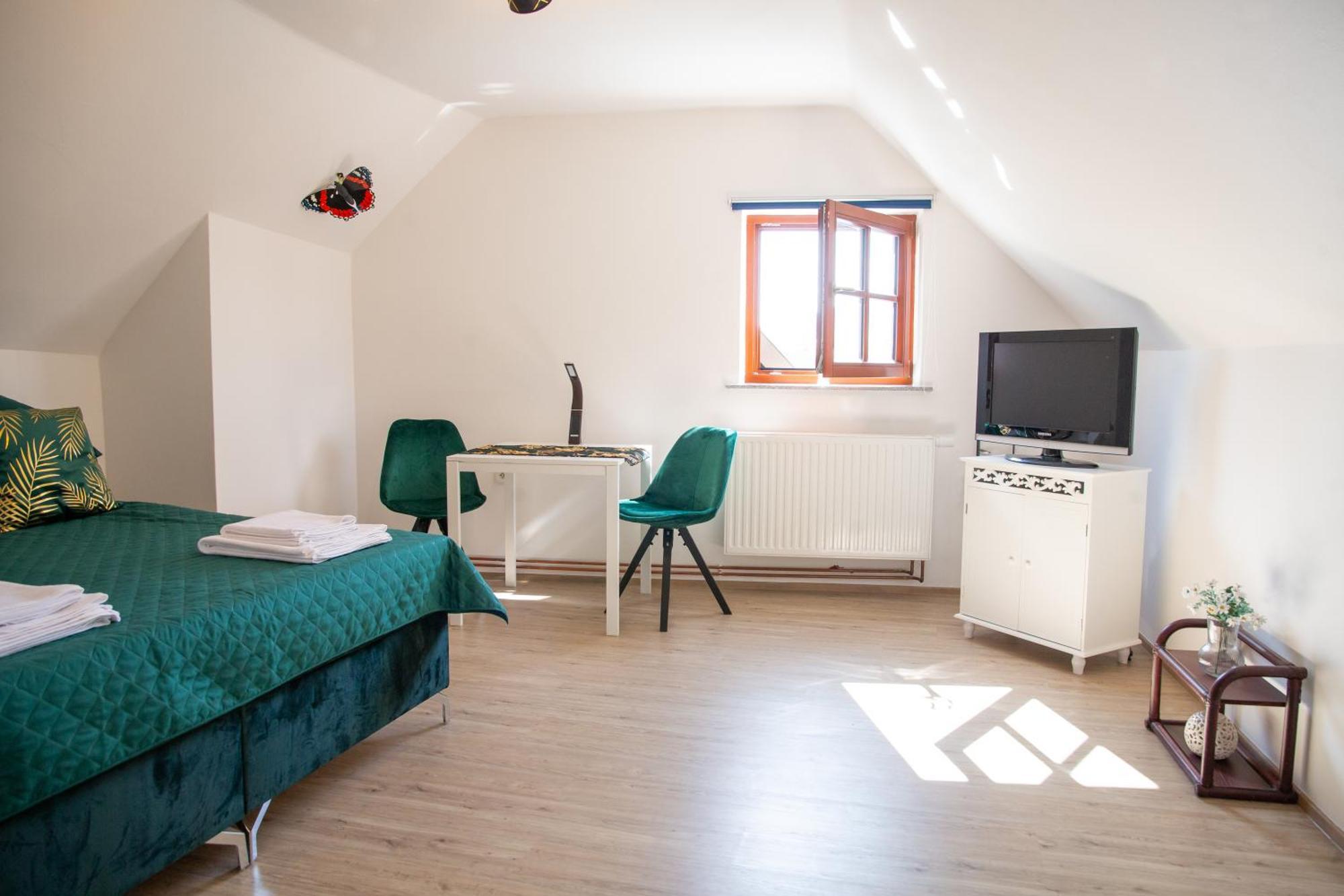 Rezidence Plesivec - Rodinny S 3 Loznicemi